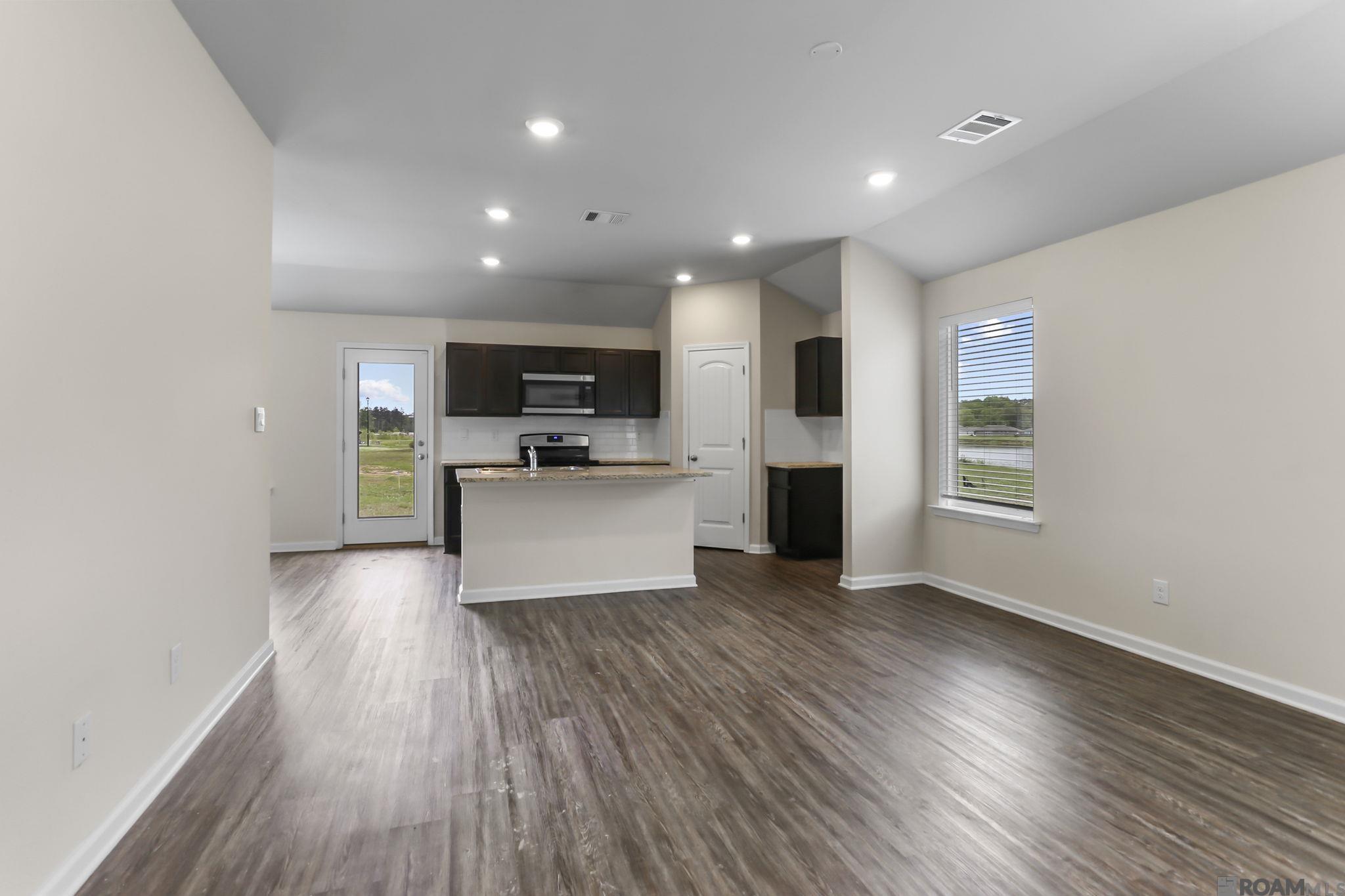12514 Orchid Ln, Walker, Louisiana image 2