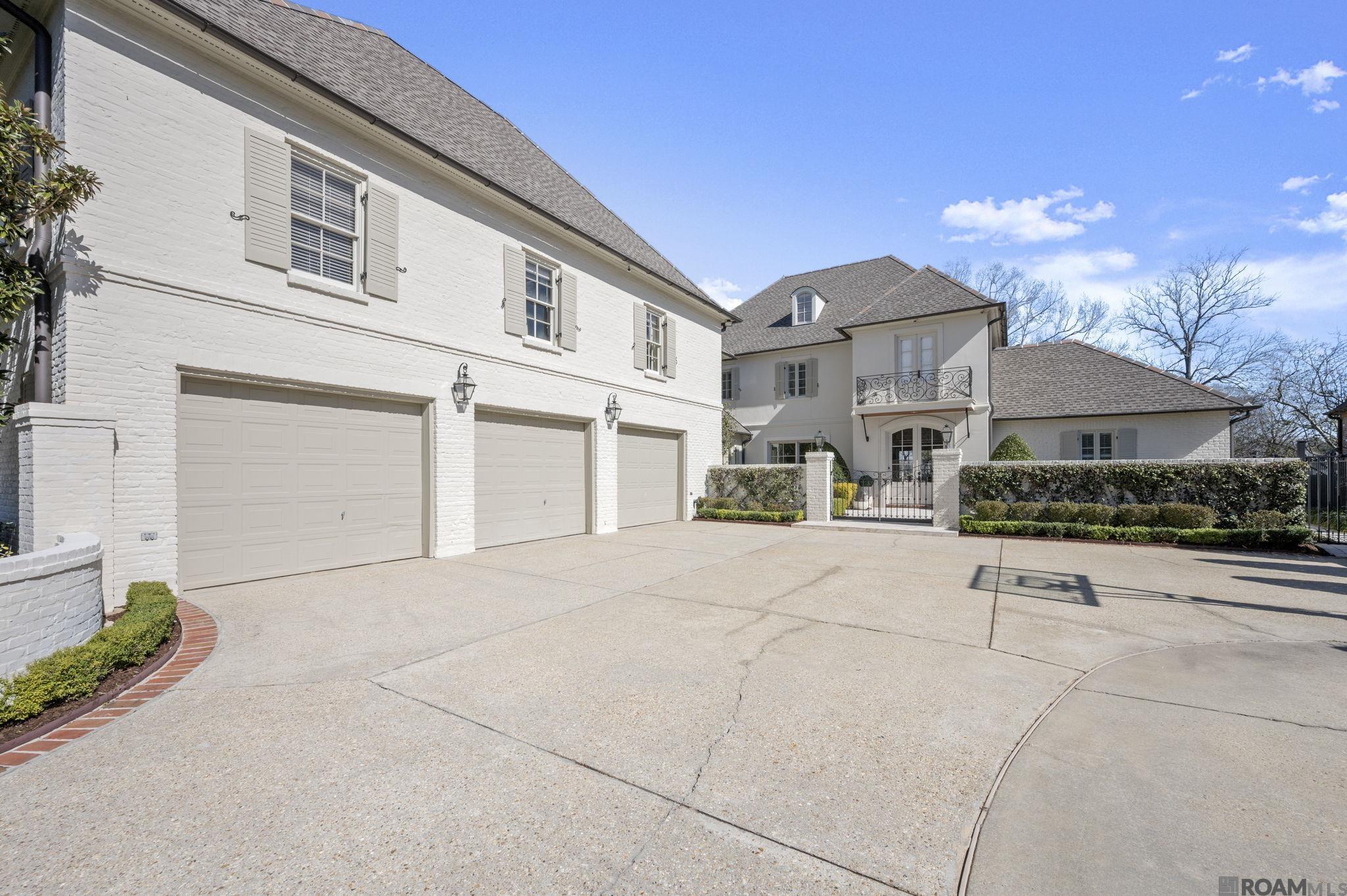 Baton Rouge, Louisiana, 70810, United States, 6 Bedrooms Bedrooms, ,9 BathroomsBathrooms,Residential,Active,2028240