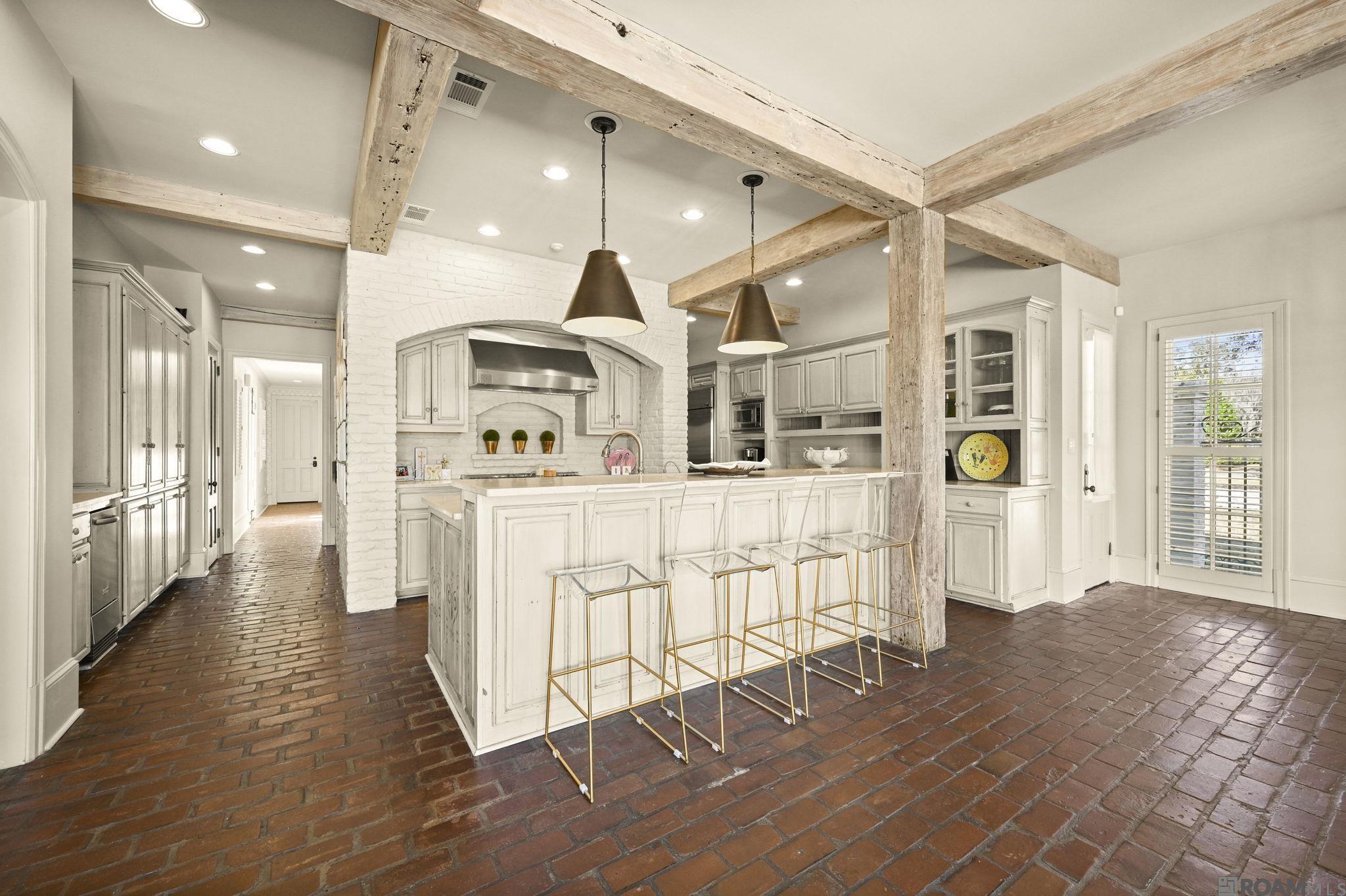 Baton Rouge, Louisiana, 70810, United States, 6 Bedrooms Bedrooms, ,9 BathroomsBathrooms,Residential,Active,2028240