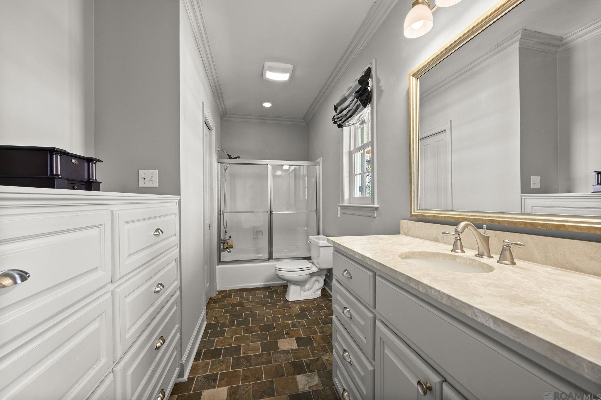 Baton Rouge, Louisiana, 70810, United States, 6 Bedrooms Bedrooms, ,9 BathroomsBathrooms,Residential,Active,2028240