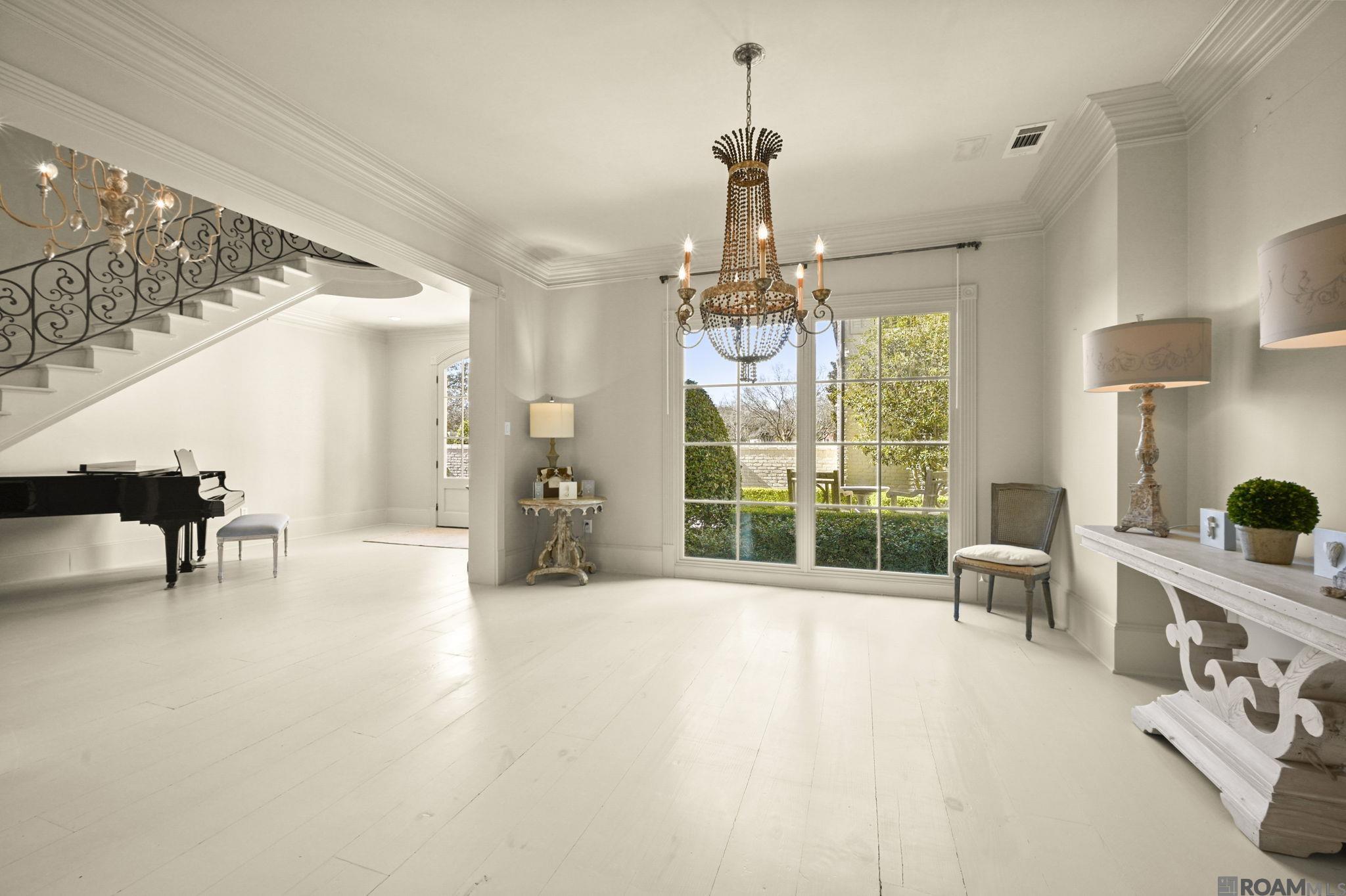 Baton Rouge, Louisiana, 70810, United States, 6 Bedrooms Bedrooms, ,9 BathroomsBathrooms,Residential,Active,2028240