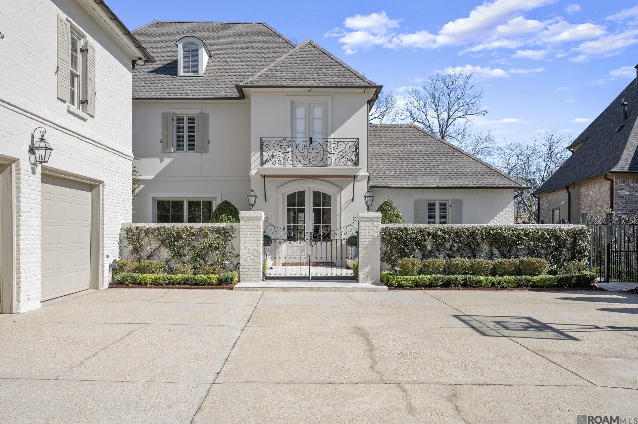 Baton Rouge, Louisiana, 70810, United States, 6 Bedrooms Bedrooms, ,9 BathroomsBathrooms,Residential,Active,2028240