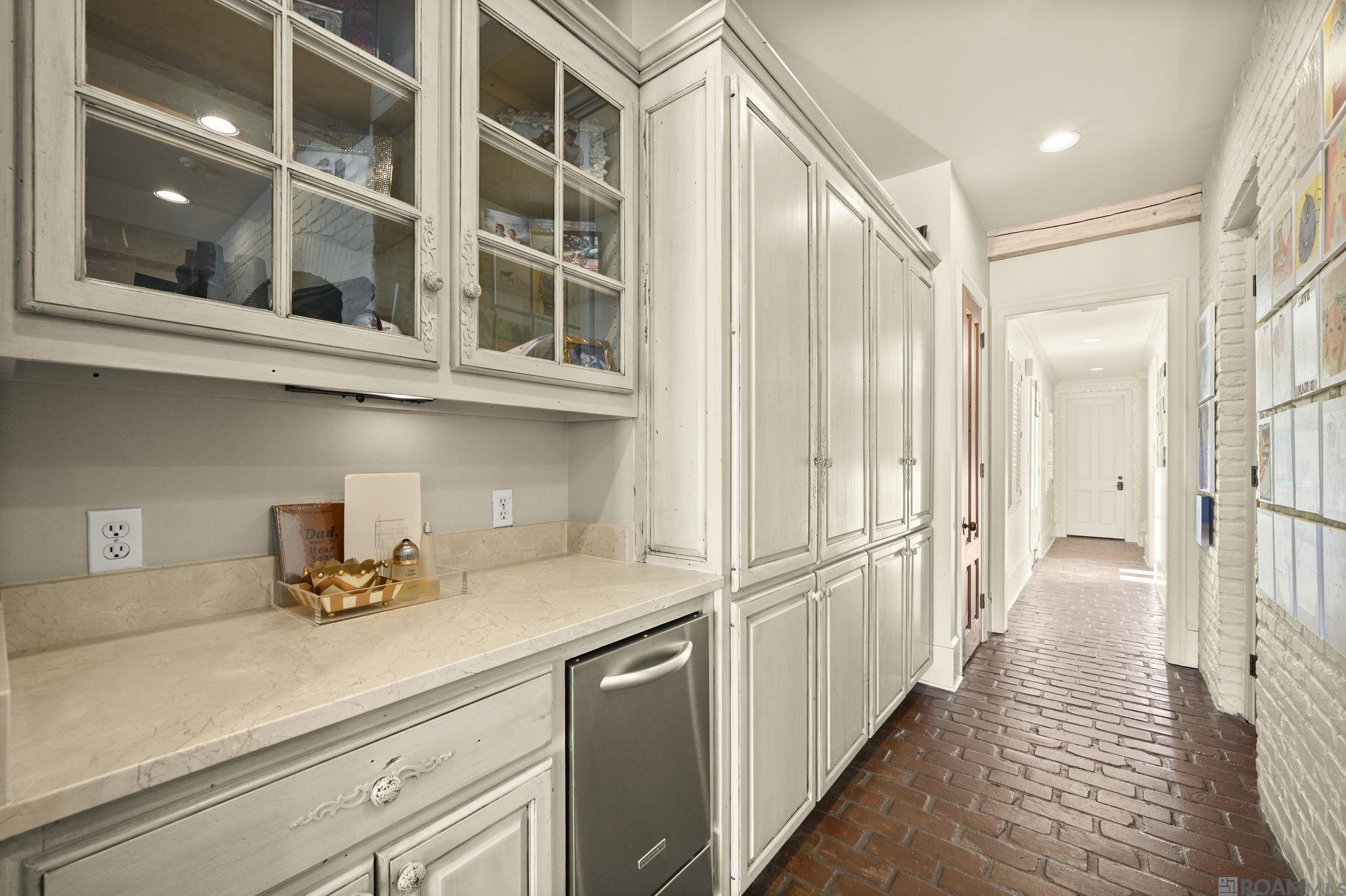 Baton Rouge, Louisiana, 70810, United States, 6 Bedrooms Bedrooms, ,9 BathroomsBathrooms,Residential,Active,2028240