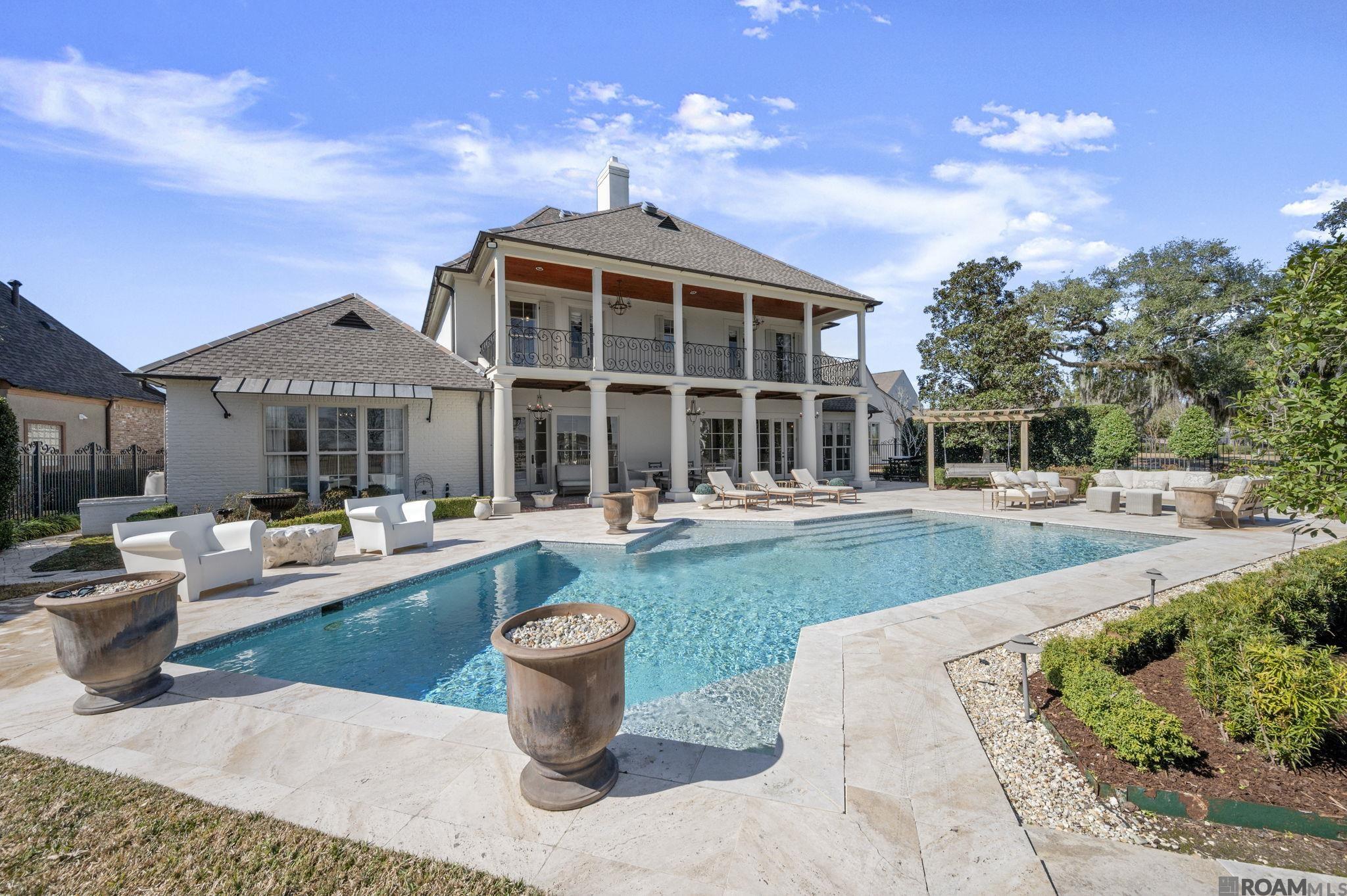 Baton Rouge, Louisiana, 70810, United States, 6 Bedrooms Bedrooms, ,9 BathroomsBathrooms,Residential,Active,2028240