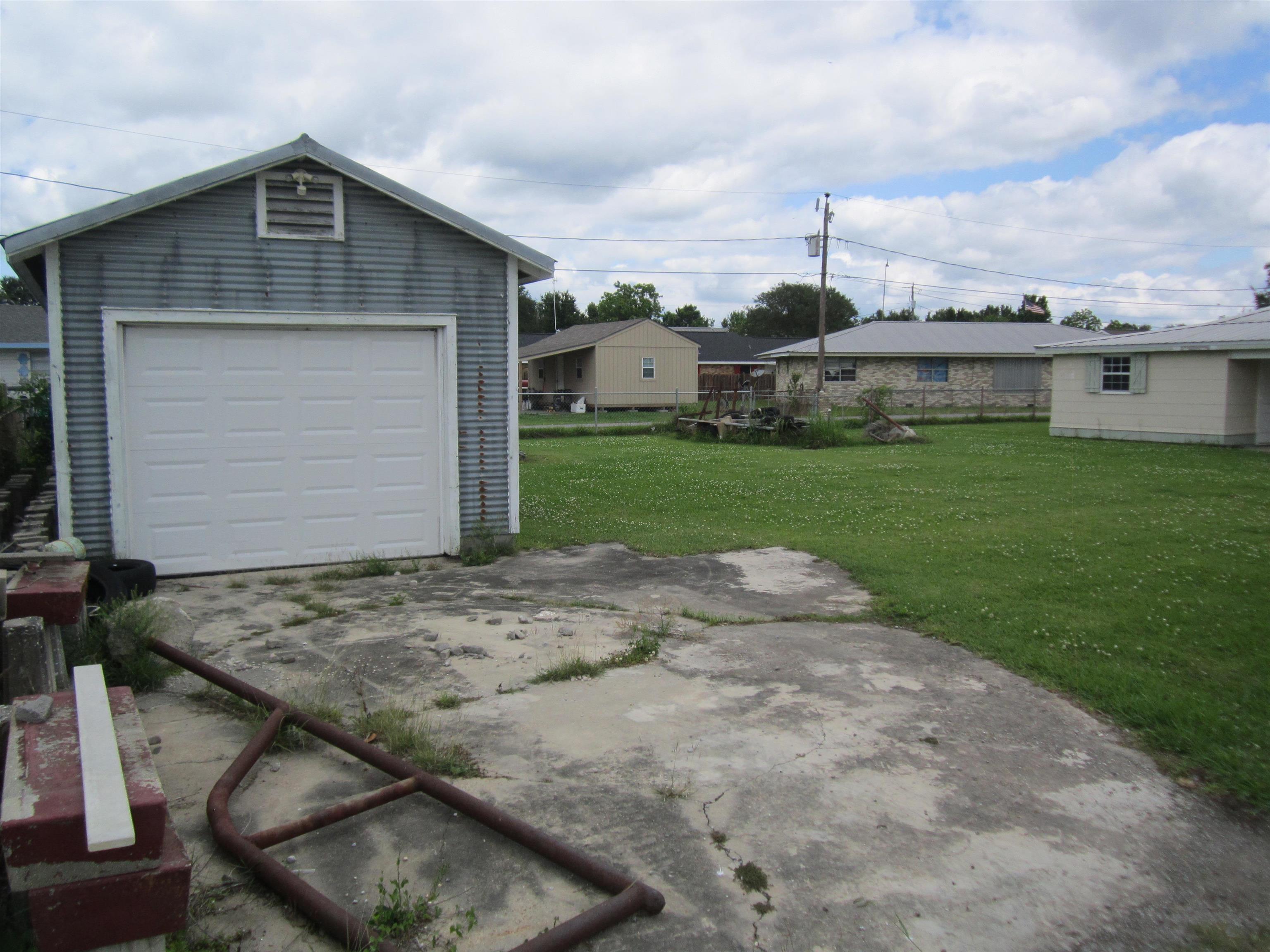 105 E 13th St, Larose, Louisiana image 3