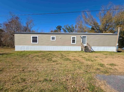 Mobile Home For Sale - 126 Wilfred Duet Street<br/> Golden Meadow, LA 70357