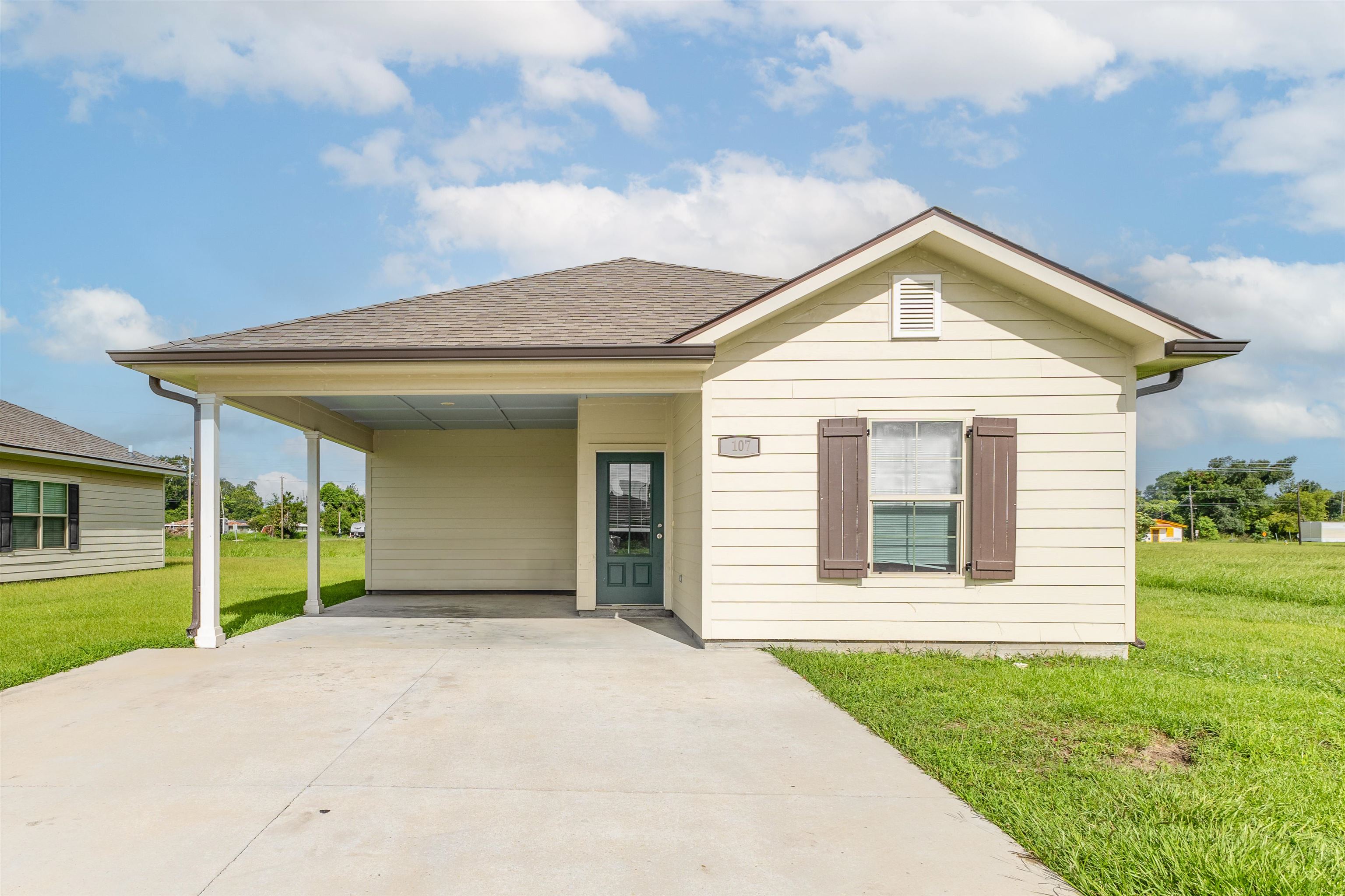 107 Saints Circle, Houma, Louisiana image 1