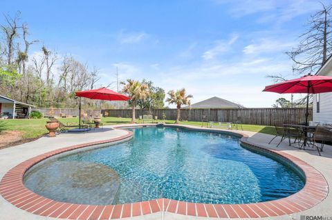 Homes For Sale - 40434 La Hwy 621<br/> Ascension County, Gonzales, LA 70737