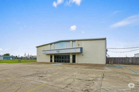 9868 E Main St Houma LA 70363