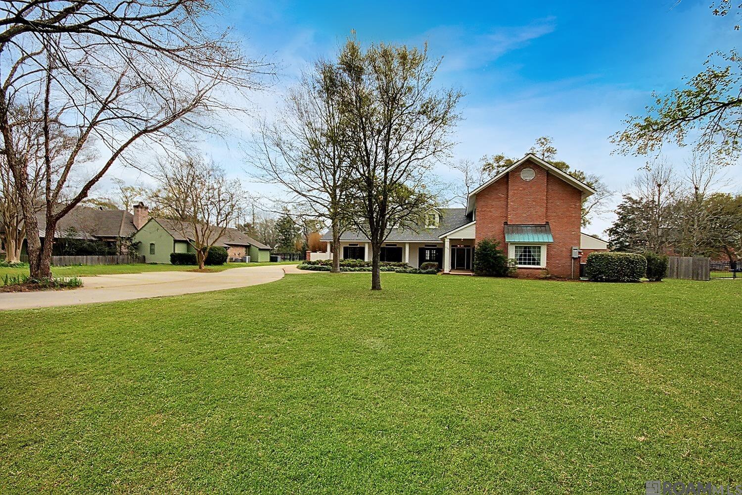 734 Woodview Ct, Baton Rouge, Louisiana image 2
