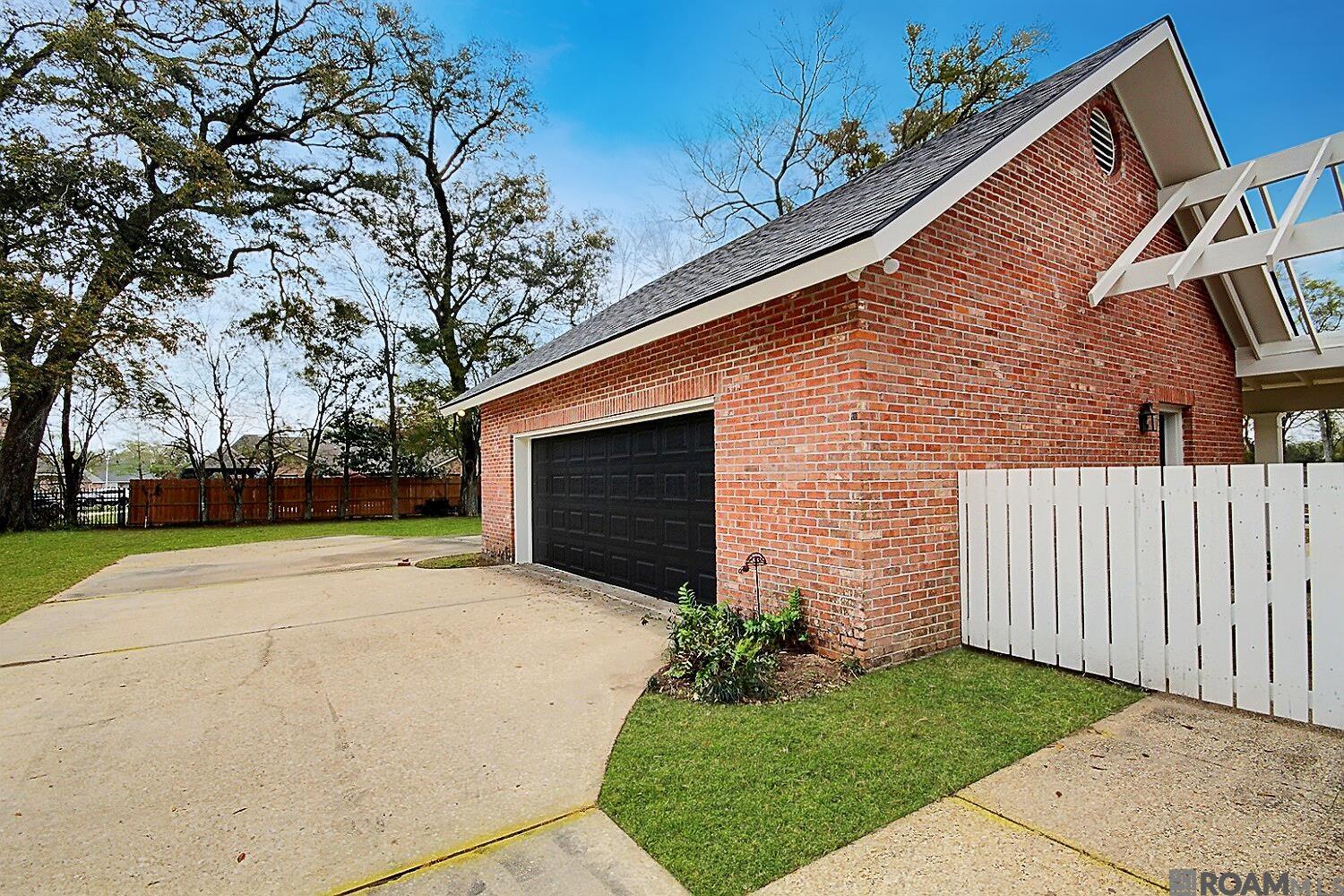 734 Woodview Ct, Baton Rouge, Louisiana image 4