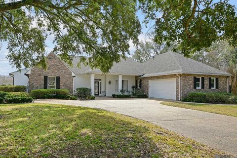 Homes For Sale - 18030 Cascades Ave<br/> Baton Rouge, LA 70810