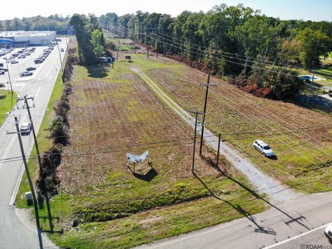 Vacant Land For Sale - 34131 La Hwy 16<br/> Denham Springs, LA 70706