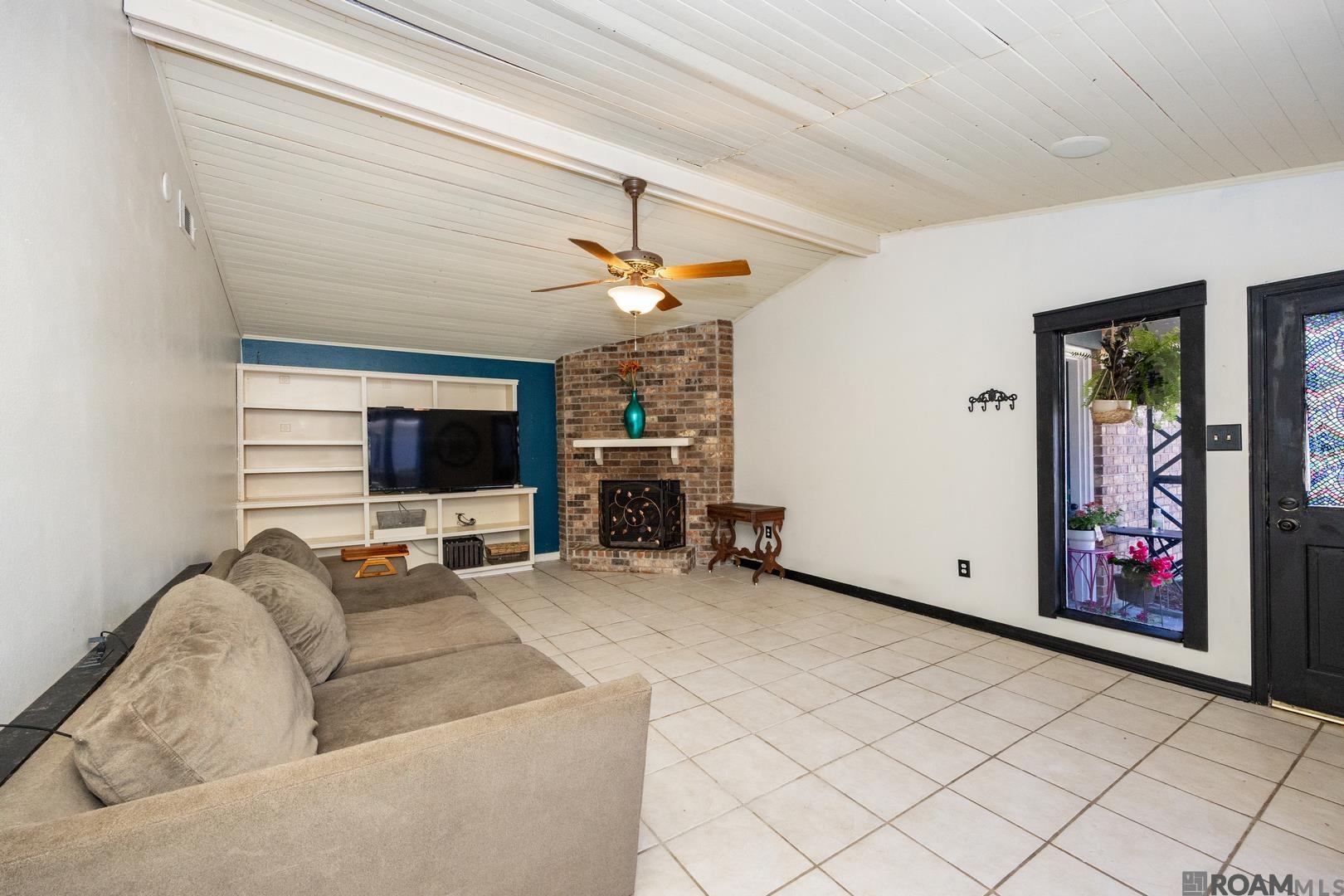 15474 Springwood Ave, Saint George, Louisiana image 5