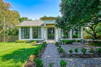 1451 Highway 75 – Investment Home