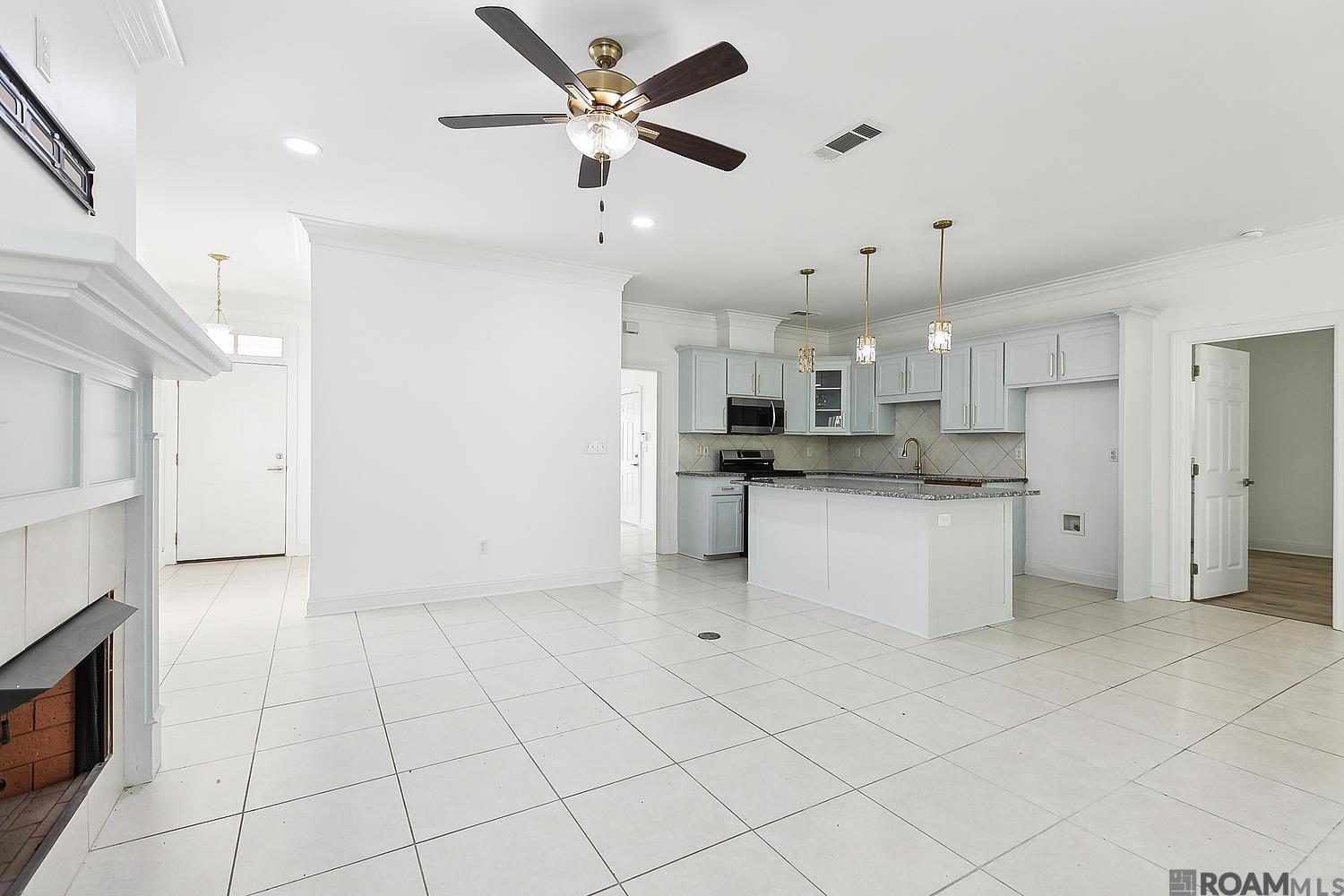 7851 Essen Cove Dr, Baton Rouge, Louisiana image 4