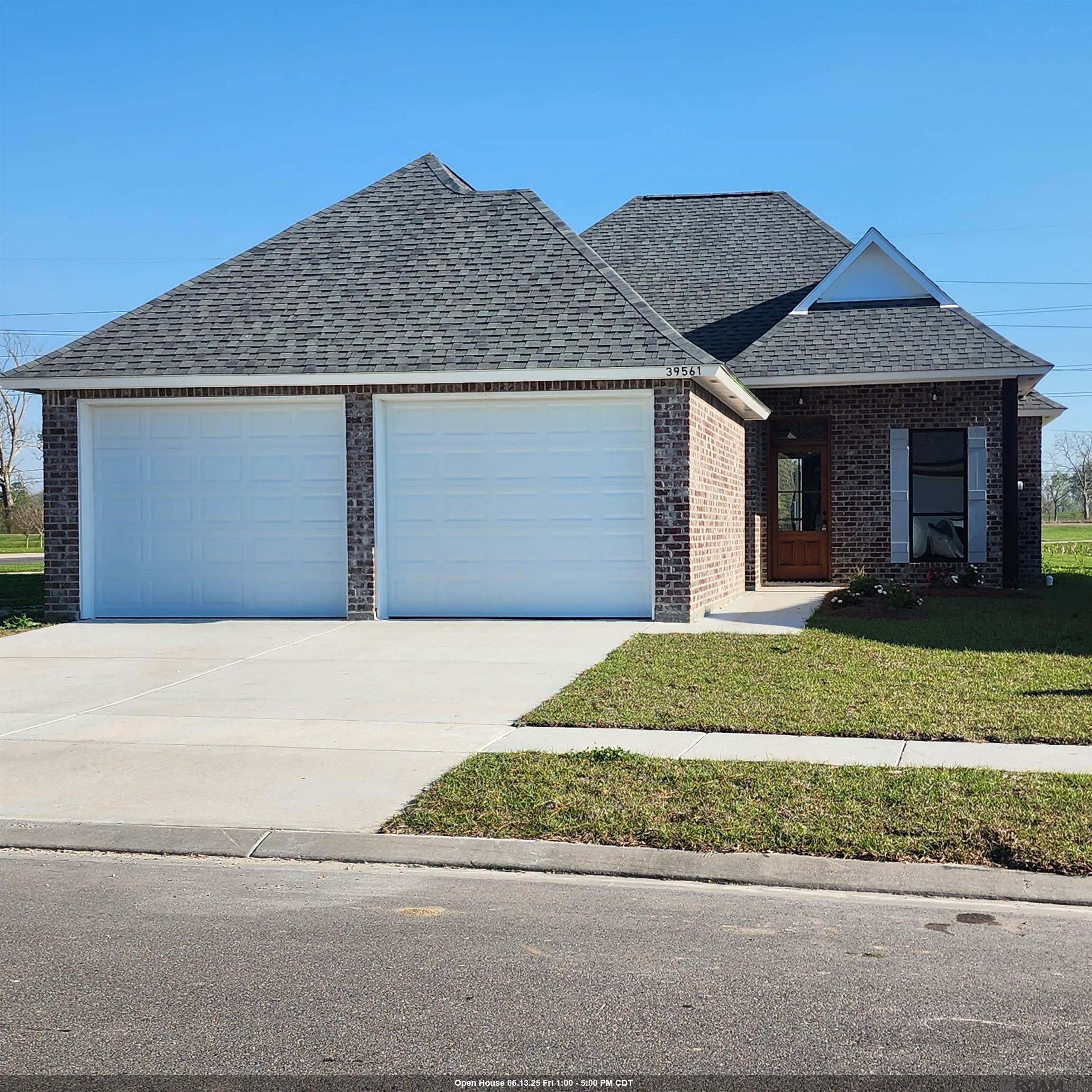 39561 Hernando De Soto Dr, Darrow, Louisiana image 1