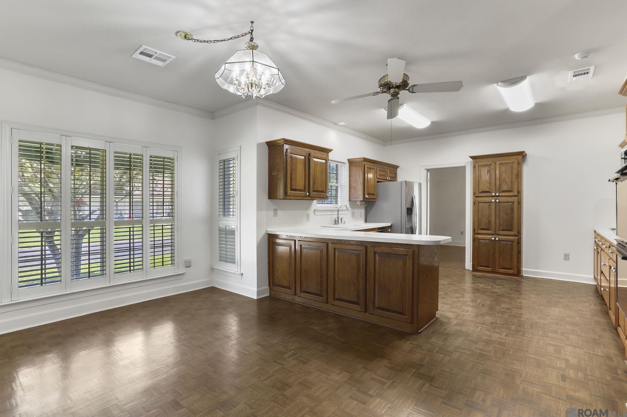 631 W Woodruff Dr, Baton Rouge, Louisiana image 5