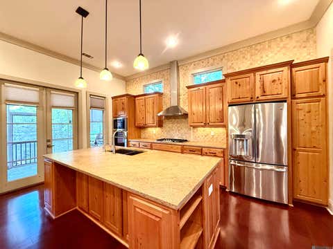 Homes For Sale - 7037 Etage Ct<br/> Baton Rouge, LA 70806