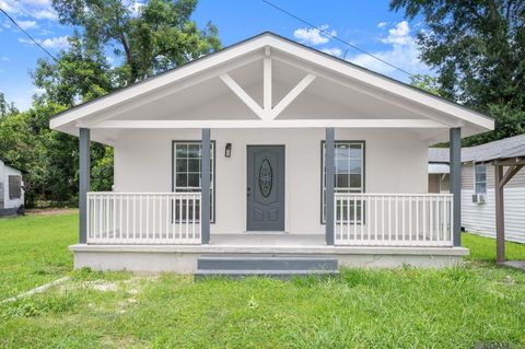 Homes For Sale - 358 Kentucky Ave<br/> Port Allen, LA 70767