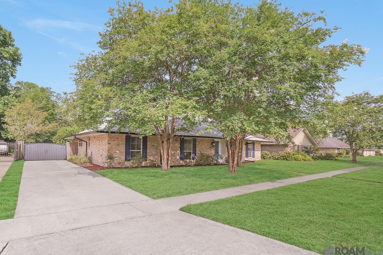10124 Hillsbury Dr, Baton Rouge, Louisiana image 6