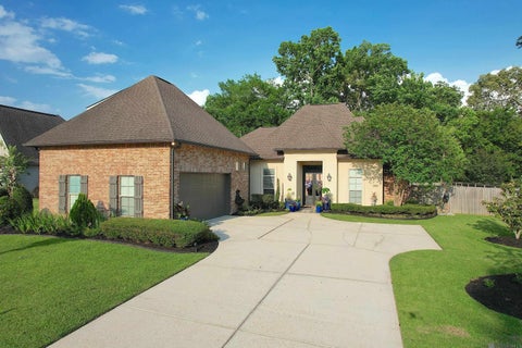 Homes For Sale - 16012 Magnolia Trace Pkwy<br/> Baton Rouge, LA 70817