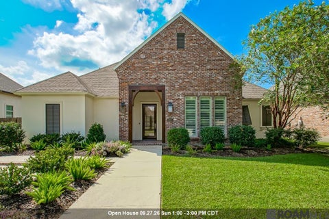 Homes For Sale - 13575 Kings Court Ave<br/> Baton Rouge, LA 70810