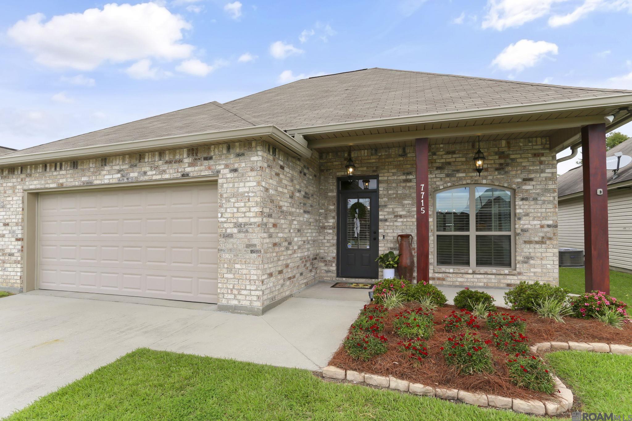 7715 Ridgeline Dr, Denham Springs, Louisiana image 1