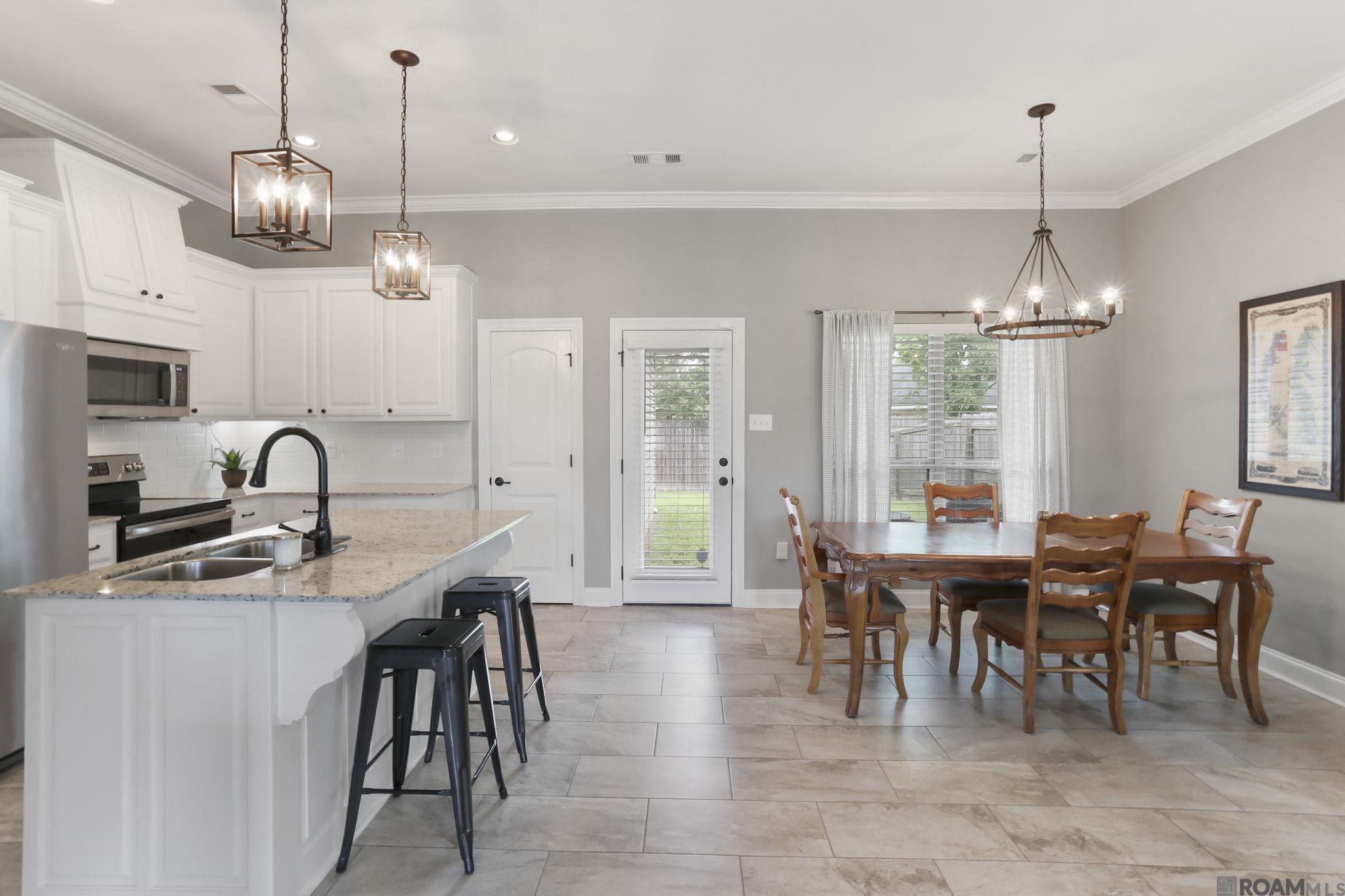 7715 Ridgeline Dr, Denham Springs, Louisiana image 3