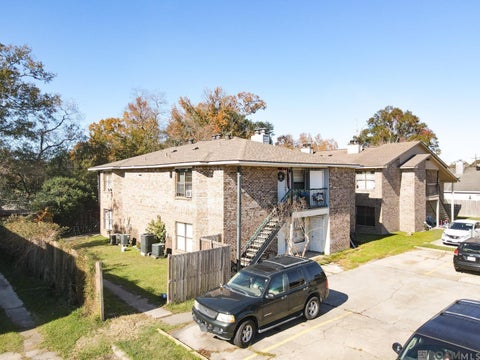 Multifamily For Sale - 814 Hammond Manor Dr<br/> Baton Rouge, LA 70816