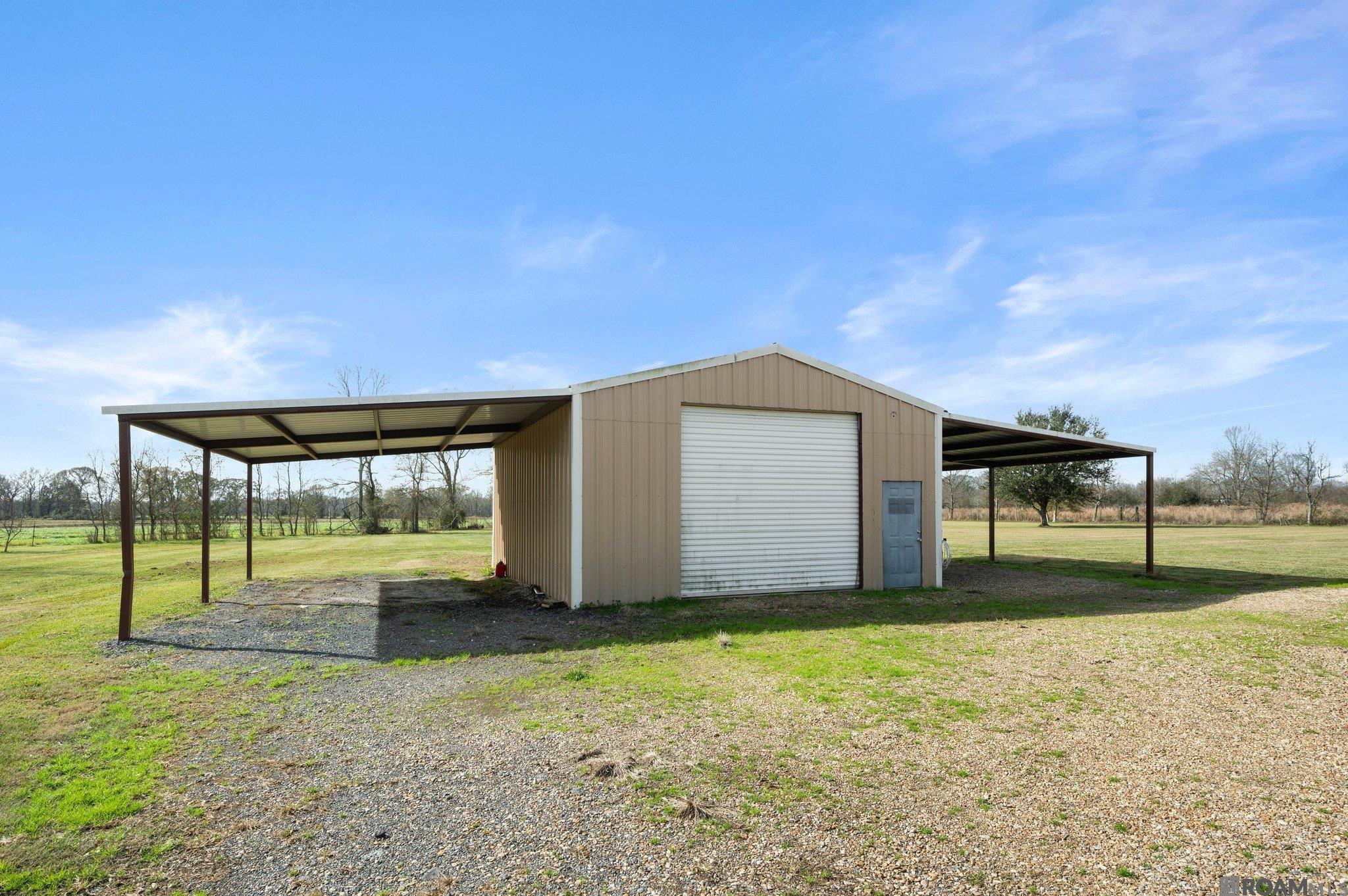 1896 Midway Rd, Slaughter, Louisiana image 2