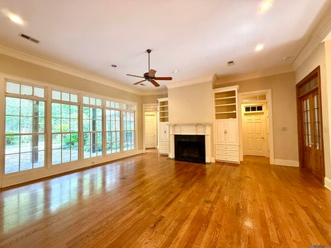 Homes For Sale - 1831 Old Plantation Ln<br/> Baton Rouge, LA 70806