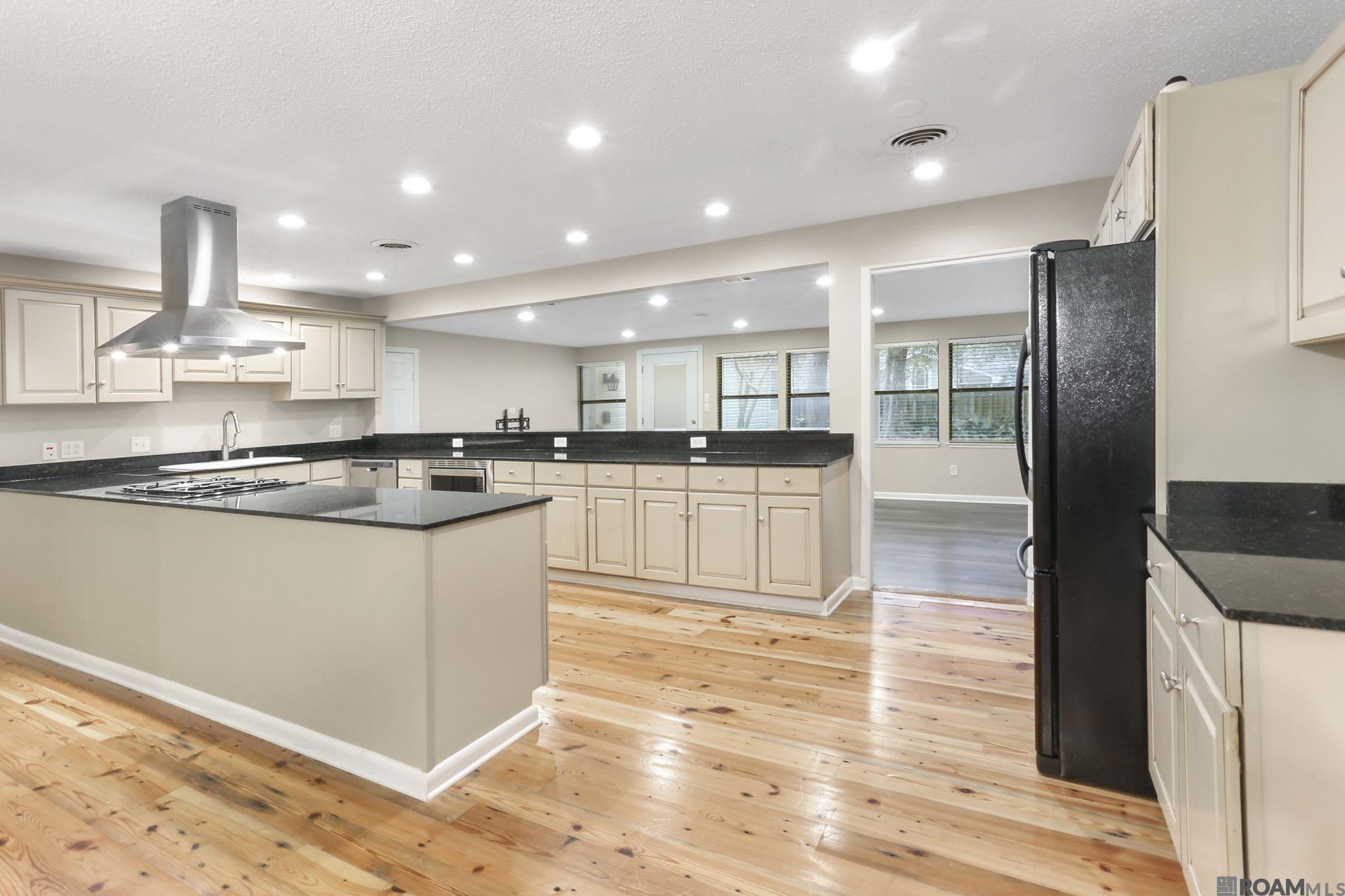 523 Ursuline Dr, Baton Rouge, Louisiana image 3