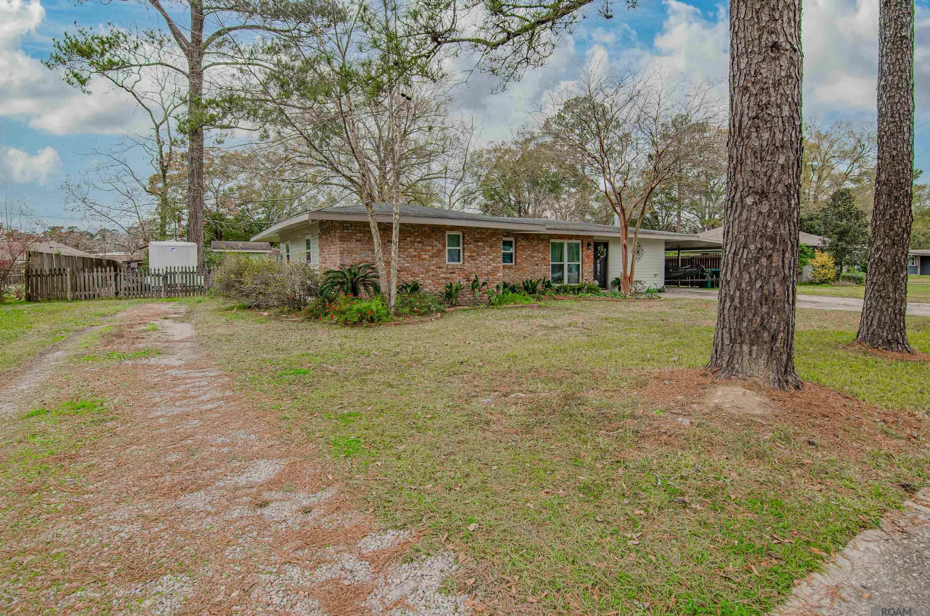 2041 S Woodcrest Ave, Denham Springs, Louisiana image 3