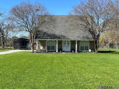 Homes For Sale - 8053 St Claude Dr<br/> Ventress, LA 70783