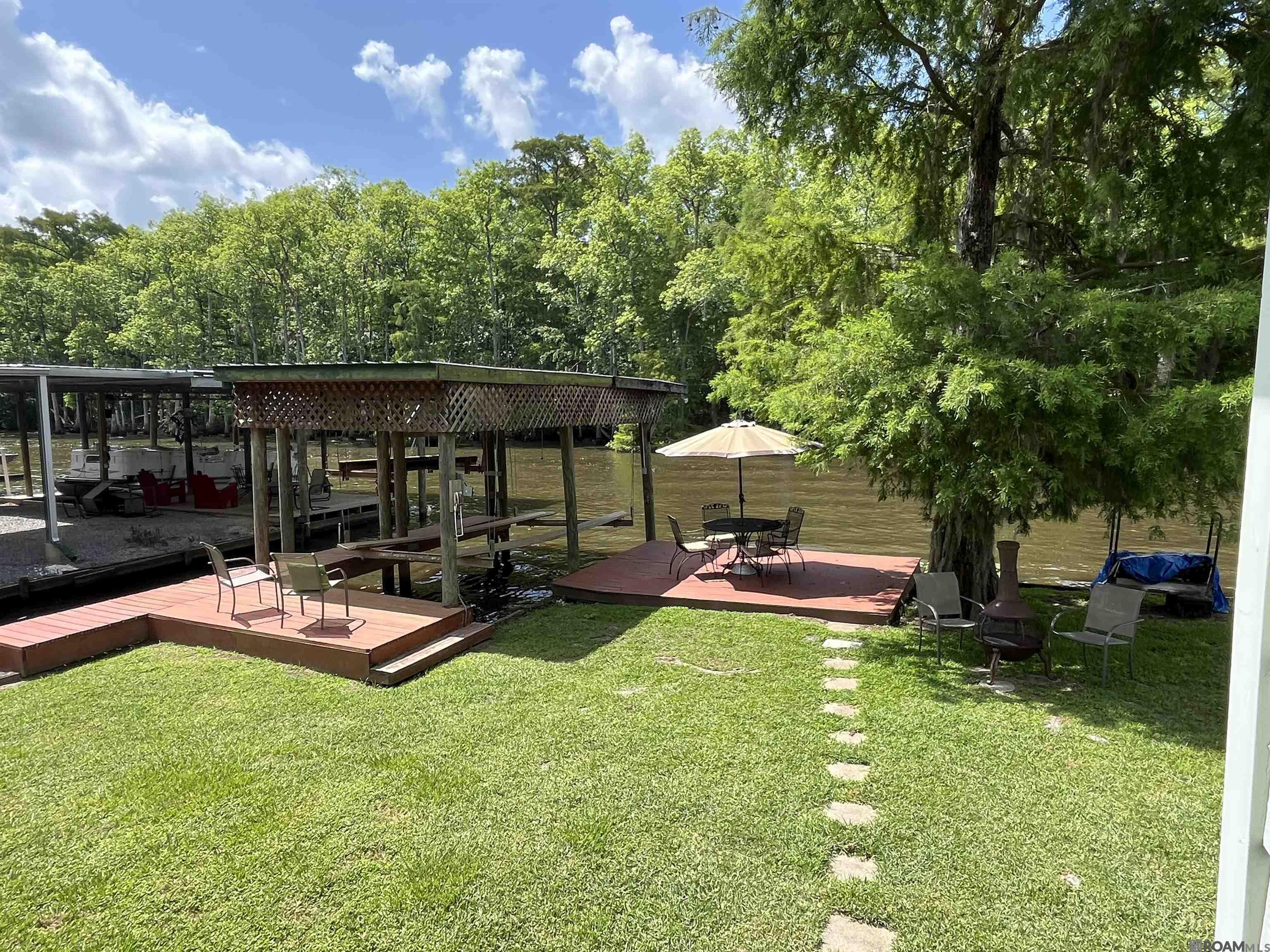 22914 Chene Blanc Ln, Maurepas, Louisiana image 2