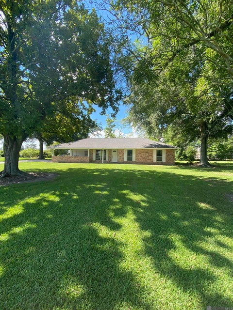 Homes For Sale - 37037 John St<br/> Geismar, LA 70734
