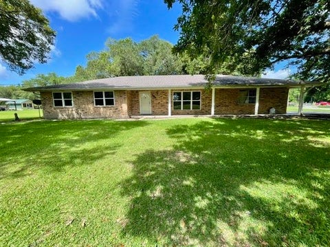 Homes For Sale - 206 Back Project Road<br/> Schriever, LA 70395