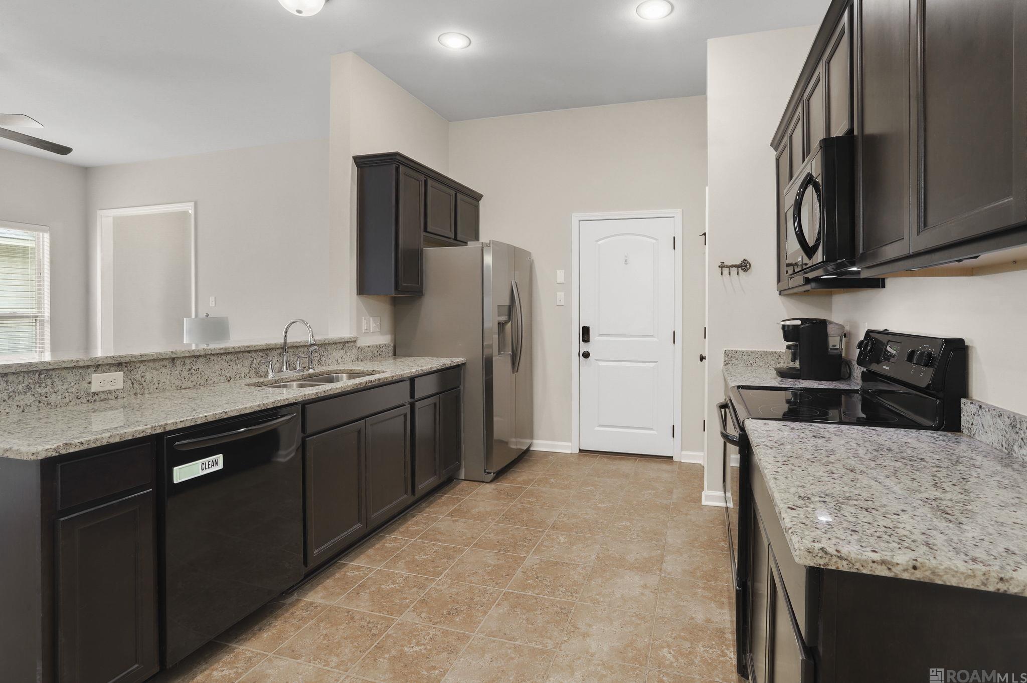 42331 Cedarstone Ave, Prairieville, Louisiana image 5