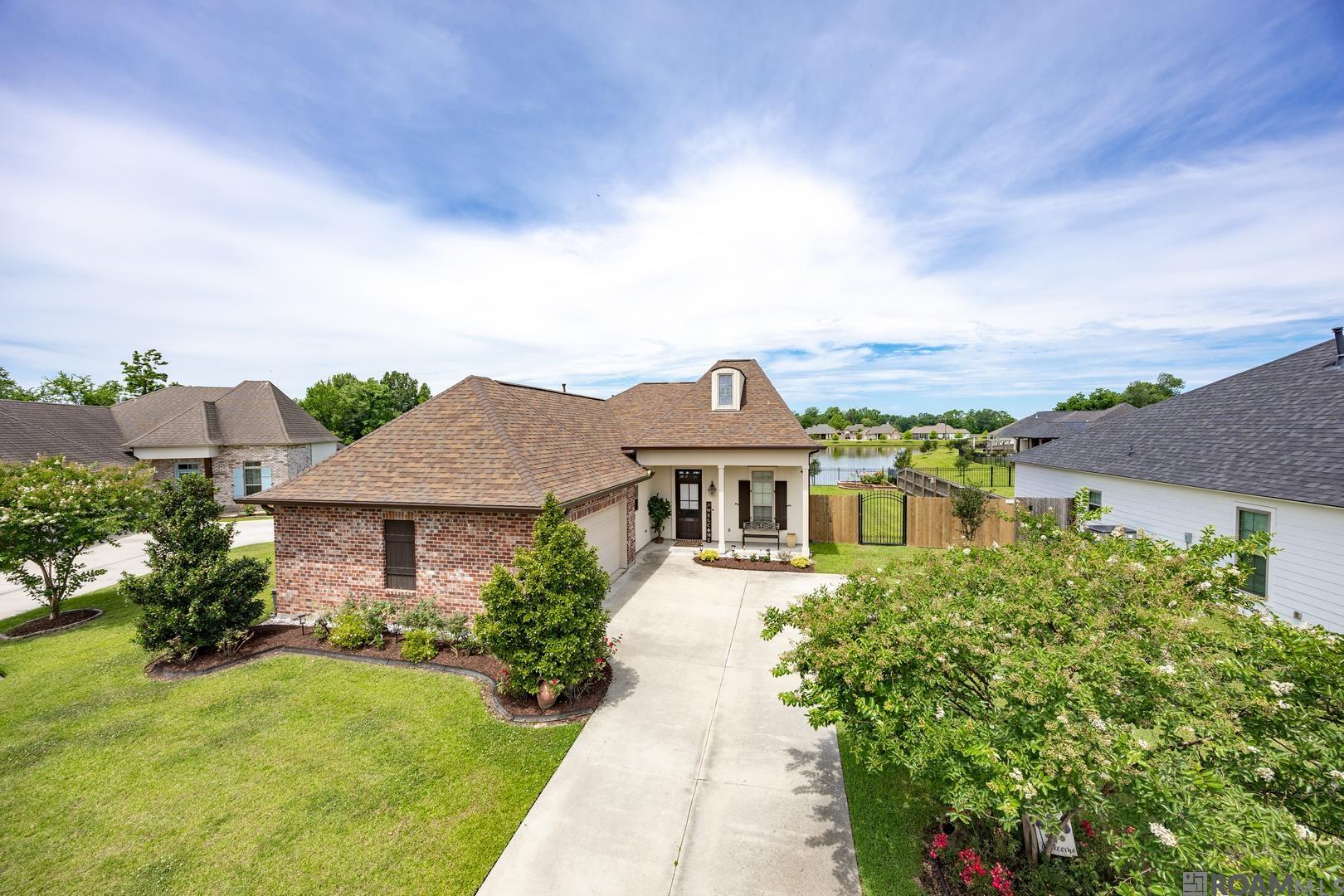 17151 Ledgestone Dr, Prairieville, Louisiana image 1