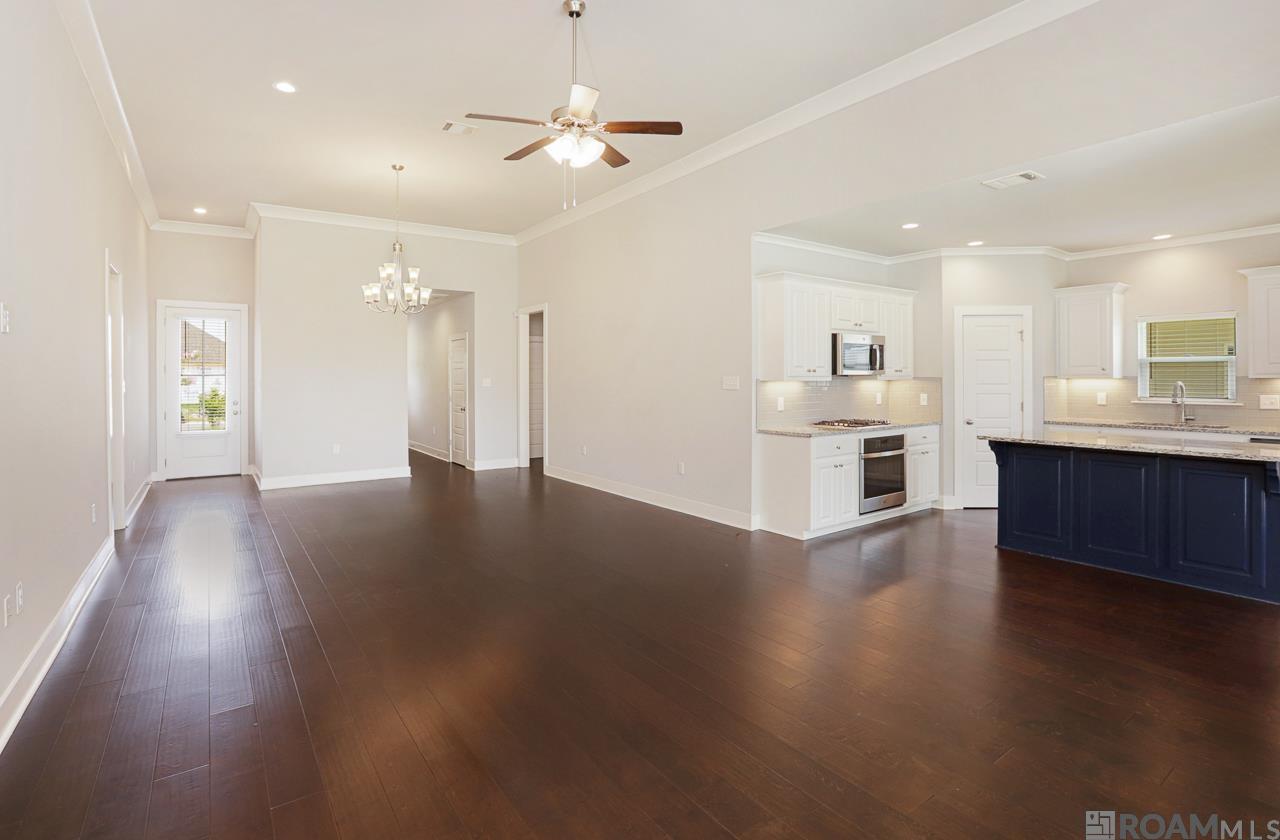 13718 Willowmore Dr, Denham Springs, Louisiana image 9