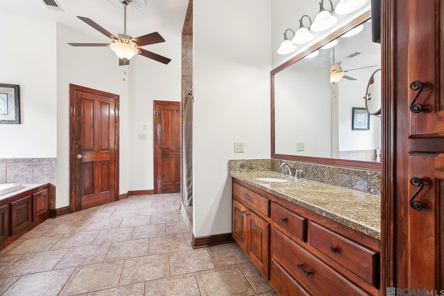 18005 Lakeside Dr, Greenwell Springs, Louisiana image 10
