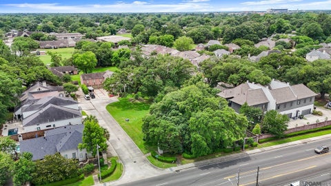 Vacant Land For Sale - 2212 Idle Oaks Dr<br/> East Baton Rouge County, Baton Rouge, LA 70808