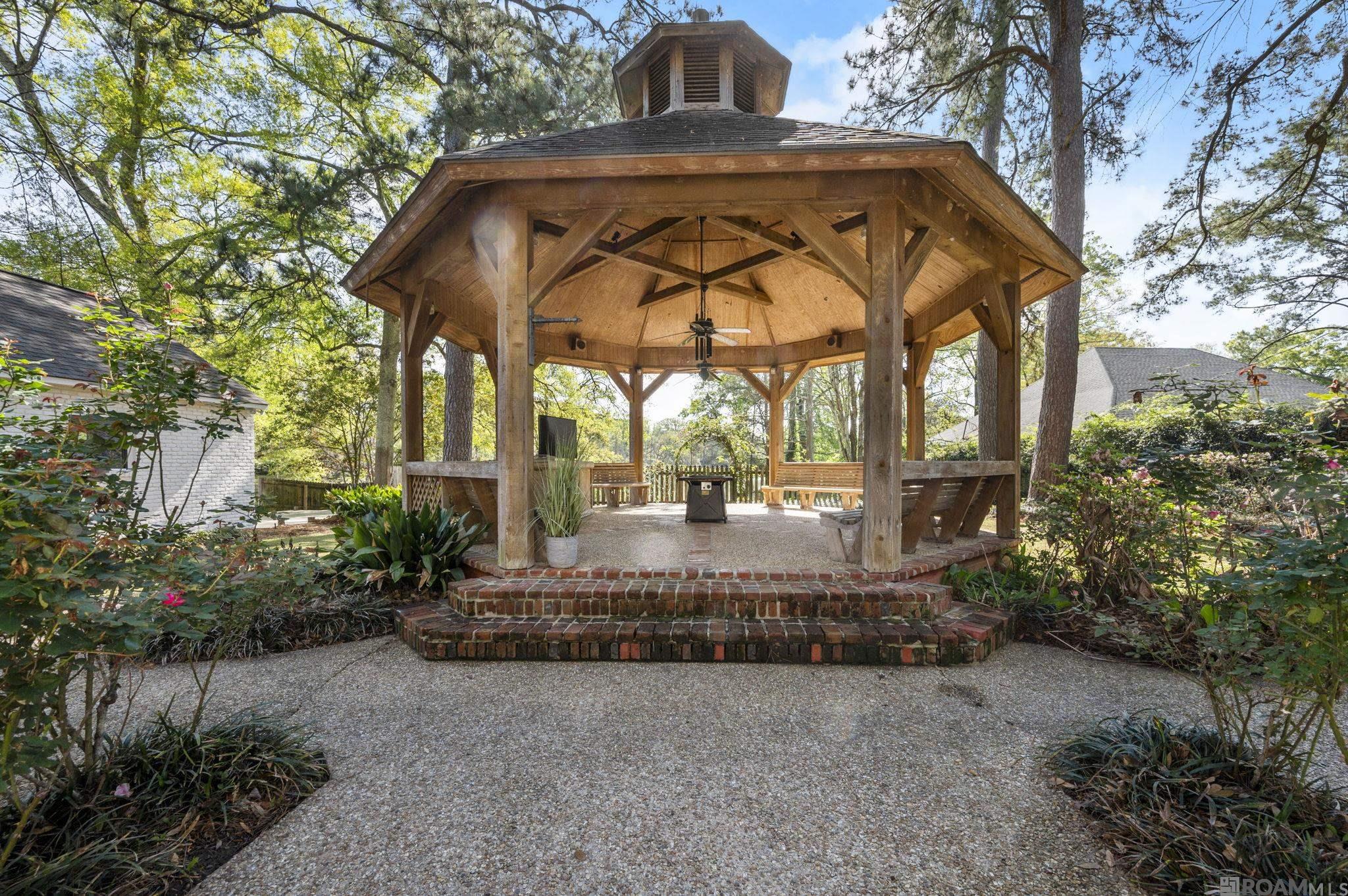 Baton Rouge, Louisiana, 70810, United States, 5 Bedrooms Bedrooms, ,3 BathroomsBathrooms,Residential,Active,2020508