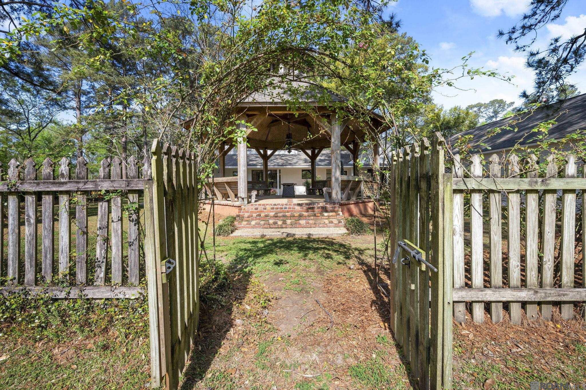 Baton Rouge, Louisiana, 70810, United States, 5 Bedrooms Bedrooms, ,3 BathroomsBathrooms,Residential,Active,2020508