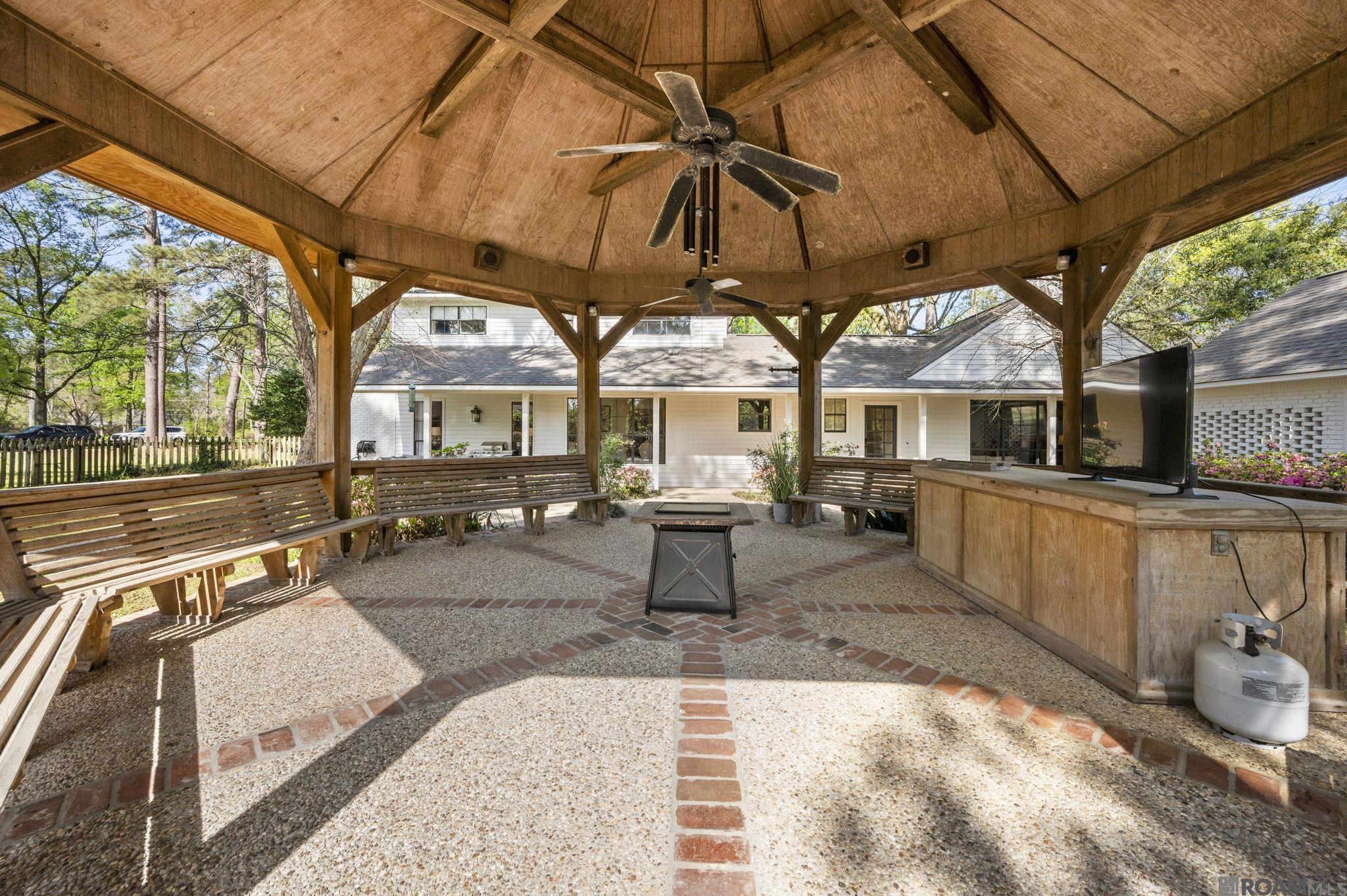 Baton Rouge, Louisiana, 70810, United States, 5 Bedrooms Bedrooms, ,3 BathroomsBathrooms,Residential,Active,2020508