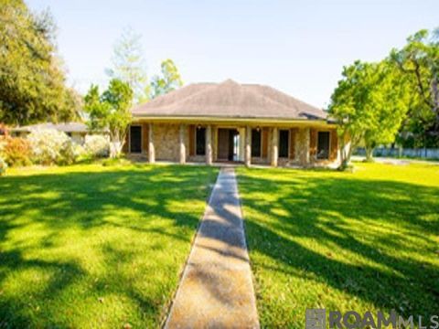 Homes For Sale - 35000 Christy Dr<br/> Donaldsonville, LA 70346