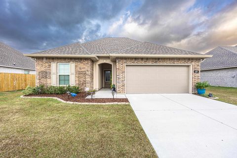 Homes For Sale - 127 Horis Drive<br/> Houma, LA 70364