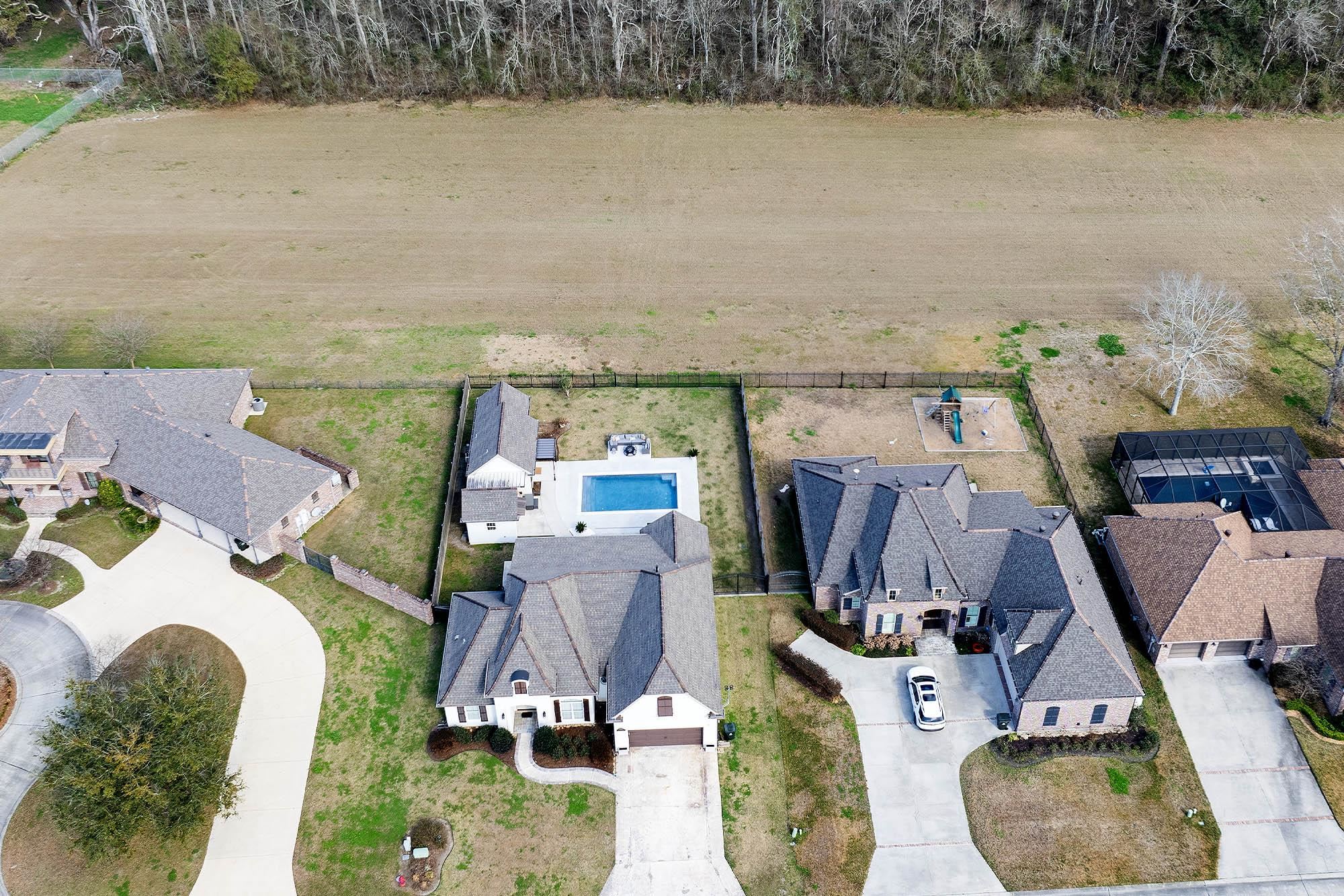 2885 Quiet Oak Place, Schriever, Louisiana image 2