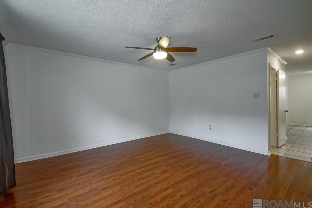 4624 Parkoaks Dr, Baton Rouge, Louisiana image 11